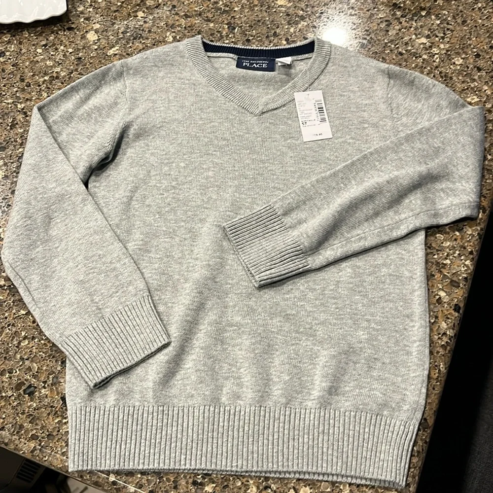 NWT! The Children’s Place gray sweater